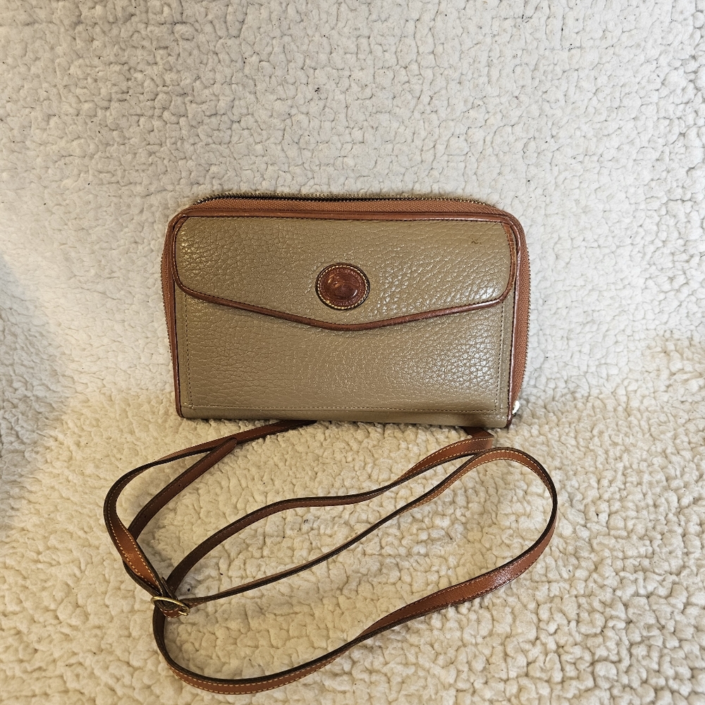 Vintage Dooney & Bourke - all weather leather large zip along wallet/pur…
